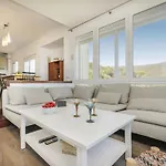 Seaview Salions By Interhome Διαμέρισμα *
